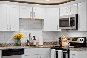 Park Circle Cottage • Walk to Dining & Breweries - Image 5