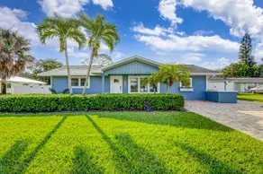 Minutes to Beach + Jupiter Island, Outdoor Oasis - Image 2