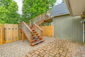 Private Deck · Dual Showers · Pets OK · OR City - Image 5