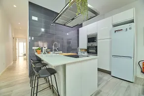 Spacious, elegant and new • Private patio • 8 Pax. - Image 3
