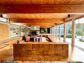 Midcentury retreat at Zulip Farm - Image 2