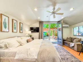 Newly Remodeled Cottage in the Heart of Sacramento - Image 3