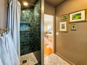 Newly Remodeled Cottage in the Heart of Sacramento - Image 4