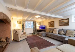 Grade 2 Listed Rural Farmhouse Idyllic retreat - Image 3