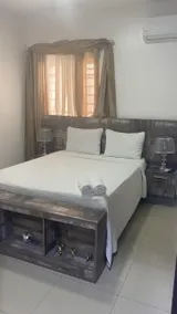 Paramount 3-Bedroom Apartment with Parking - Image 5