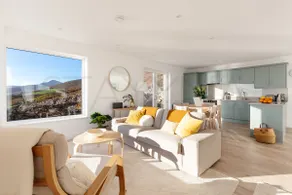 NEW - BRANDON HOUSE - VIEWS OF THE BAY - Image 4