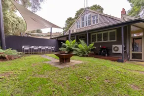 Winemakers Cottage, at vineyard 4 bedrooms 2 story - Image 5