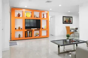 Casa Colores | Hard Rock Showtime Quarters - Image 2
