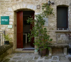 Petra Holiday Home - Image 4