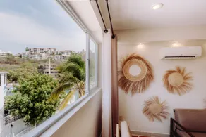City view loft with 2 queen size beds - Image 4