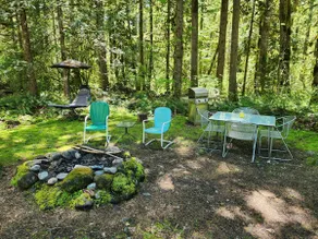 The Roost - Contemporary Rustic Cabin - Image 5