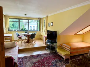 Sunny, quiet apartment 5 min to the beach and center - Image 2