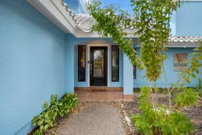 3 Bedroom Waterfront home with Pool and boat dock - Image 2
