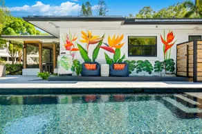 Tropical Waterfront Home - Pet Friendly & Heated Pool - Image 3