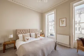 Lovely Georgian Loft in The Very Centre of Bath - Image 2