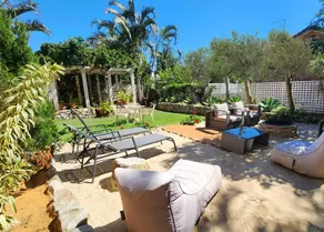 Family-Friendly 3BR unit by Beach, Shops, Hospital - Image 5