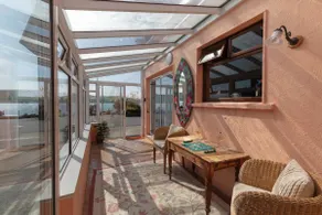 Wood Quay - Unbeatable waterside location - Image 3