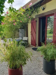 Studio in farmhouse, garden room - Image 2