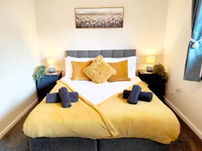 Terrance House, modern, spacious - Image 2
