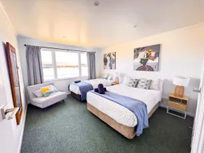 CBD Unit 1 * 2 bedroom apartment - Image 2