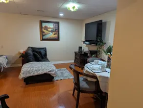 Suite Dreams Spacious Executive Suite - Image 3
