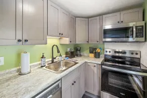 Stowe Lofts 2 Bedroom, Mt Views, Pet Friendly, A/C - Image 4
