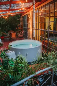 Jungle Studio, hot tub, heated pool, pickleball - Image 4