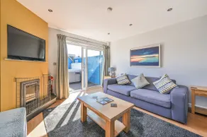 SandPipers Luxury hot tub lodge with 2 ensuites a private Sauna & BBQ terrace - Image 2
