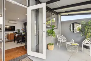 Peaceful Family Retreat near Airport & City - Image 2