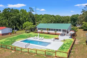 Lakefront Paradise W/Pool/hot tub/outdoor kitchen - Image 4