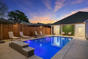 Modern Pool Oasis, 5 Minutes to Bishop Arts - Image 3