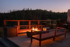 River View Guesthouse | King Bed + Fast WiFi - Image 4