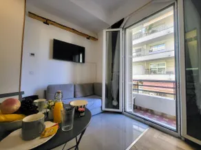 Sunny Escape | Beachside Stay | AC | 2 Guests - Image 2