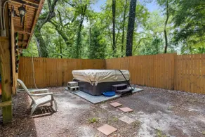Treehouse near the Santa Fe & Ichetucknee River - Image 3