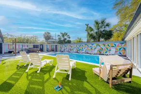 Mid-Century Modern (beheizt) Poolparadies - Image 2