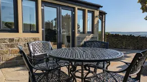 Lane End Cottage Holmfirth - Panoramic Views, Modernised with offroad parking  - Image 2