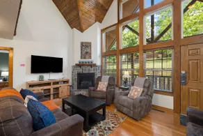 Fourmile Creek Cabin 4 Master Jacuzzi Suites - Image 2