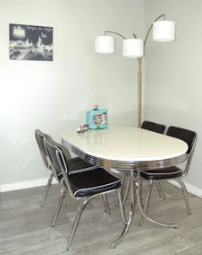 Take it back to simple times w/this Retro Retreat! - Image 5