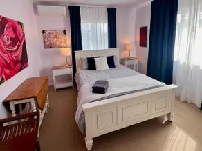 Artist's Cottage - Cosy Home in Quiet Leafy Street - Image 4