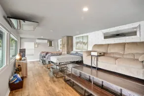 Riverside Haven | 180* Views + WiFi + BBQ - Image 5