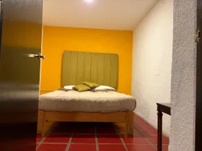 Historic downtown, high-speed WiFi, 2BR - Image 5