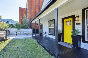 Historic farmhouse in the heart of downtown White Salmon! - Image 2