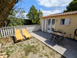 Fully equipped independent studio in a quiet area - Image 4