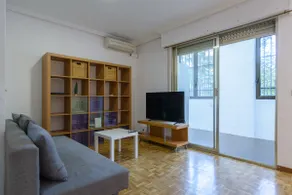 Cozy apartment near Avenida de América - Image 3