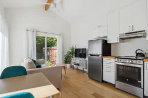 Newly built one-bedroom near wineries and redwoods - Image 4