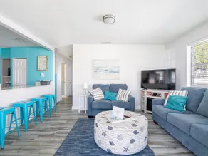 Heated pool house 4 miles away from the beach... - Image 3