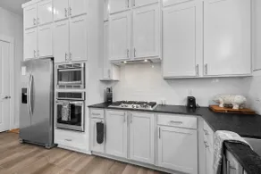 Hog Haus - 1/2 Mile to DT Fayetteville - Sleeps 8 - Image 4