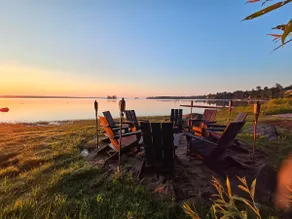 Stars on the Water - Beautiful Waterfront Chalet - Image 2