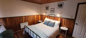 Tall Trees Eco Retreat - Manna Gum Cottage - Image 3