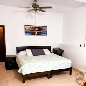 Pool in Teques check out 3 pm from Mon to Thu - Image 3